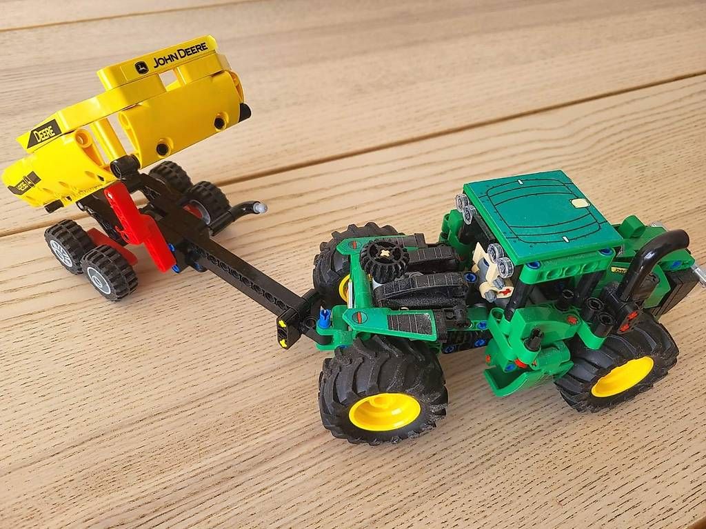 Giocattoli: LEGO John Deere 9620R 4WD Tractor – Usato da Meilen venduto da ug1_6t6c