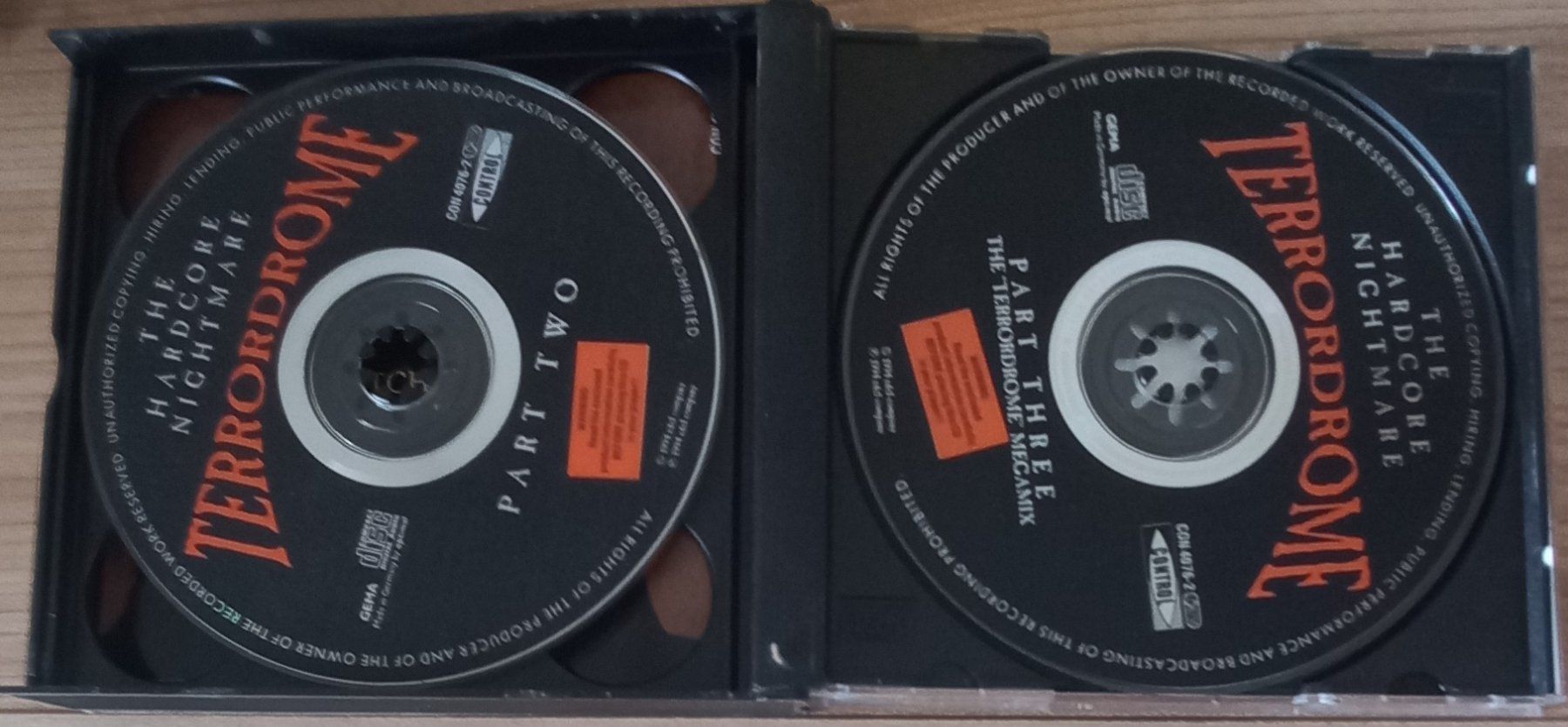 CD: 3 CD TERRORDROME MIT 45 TITELN – Usato da Thayngen venduto da andielsener 3