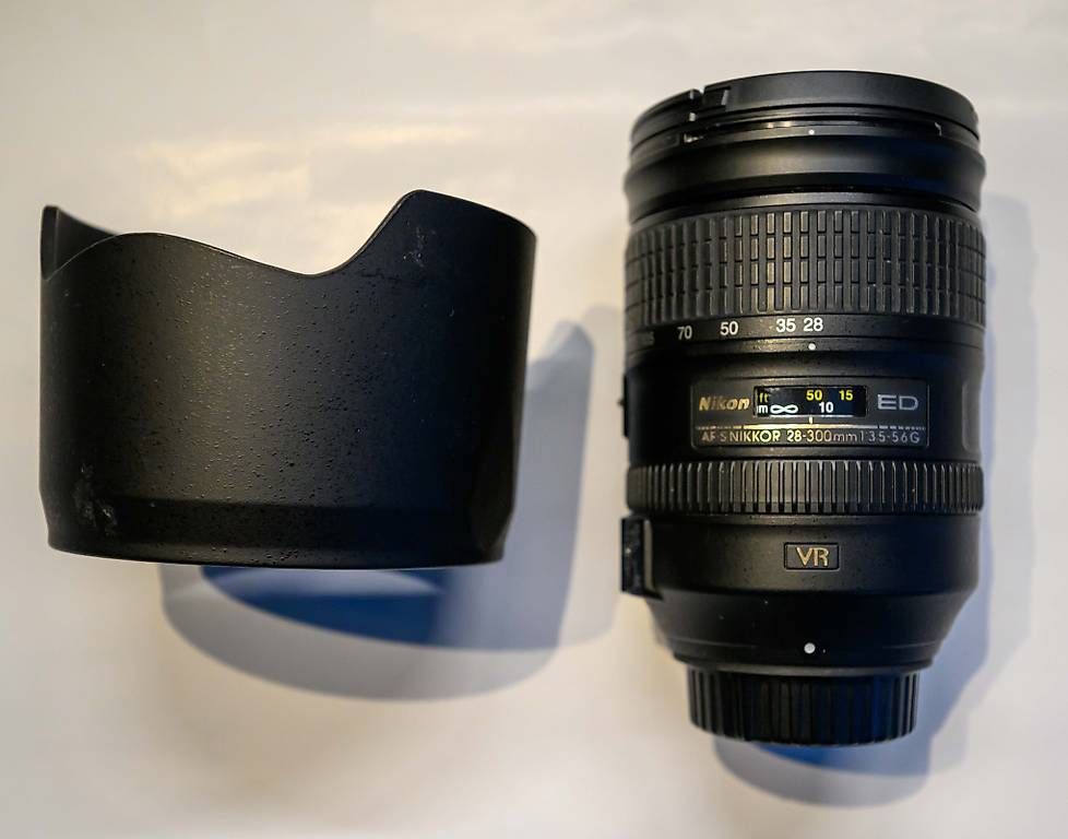 Nikon Obiettivi: Objectif 28-300mm 1:3.5-5.6 – Usato da Prangins venduto da moinous