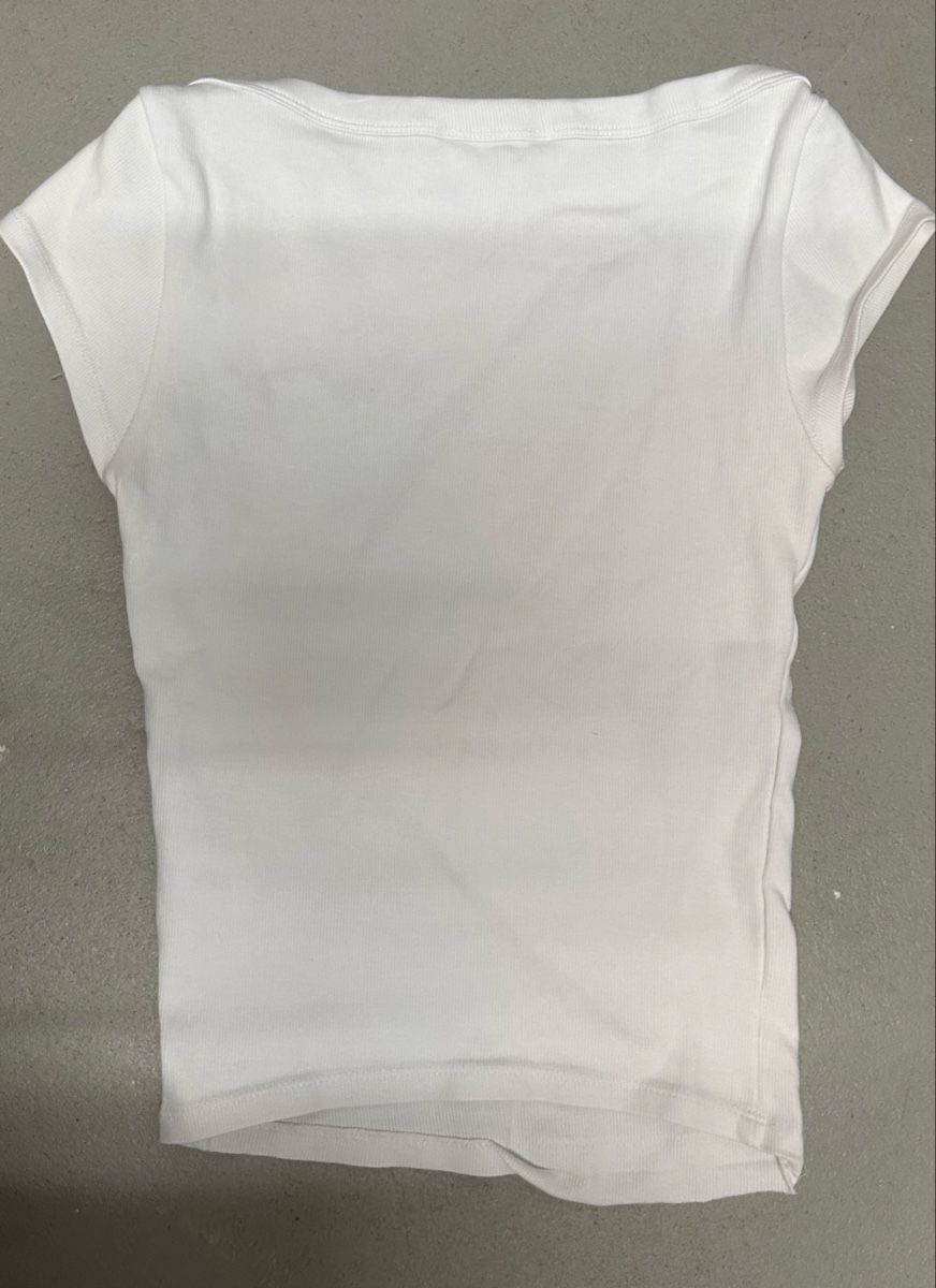Zara Top: White T-Shirt Size M used condition – Usato da Glattbrugg venduto da Lara_G06 1