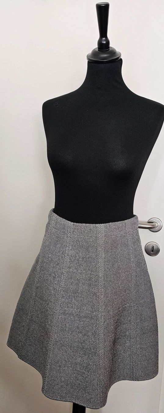 Zara Jupes: Jupe - Zara - Taille S – D'occasion à Court par Jovi2