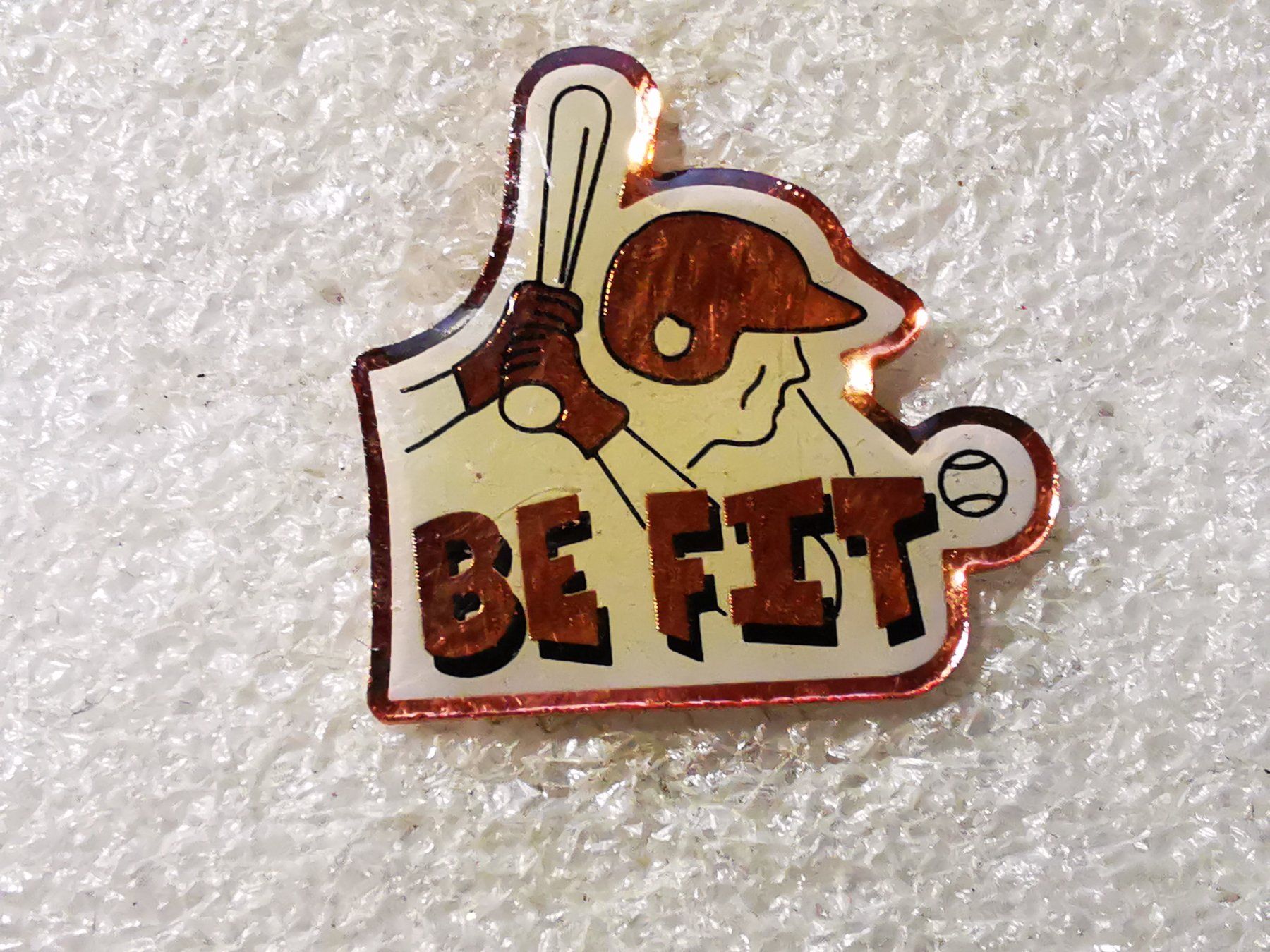 Placchette & Badge: Ansteckpin 85: Be Fit Baseball – Usato da Oppligen venduto da Pin-Fall-Shop