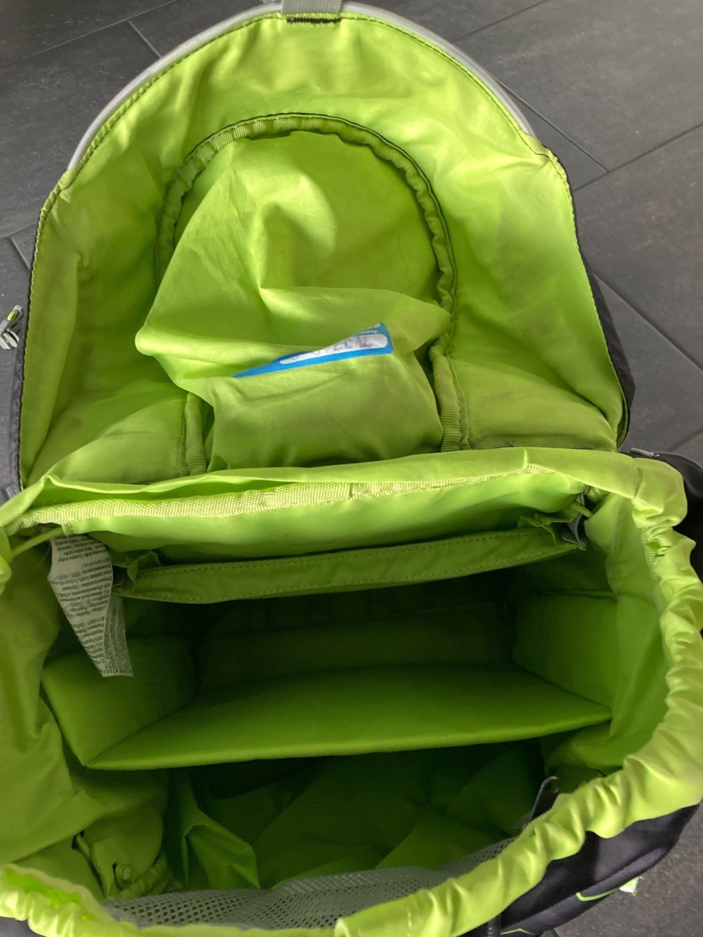 Ergobag Borse & Zaini: Ergobag Schulrucksack inkl. Zubehör – Usato da Birmenstorf AG venduto da Paolo074 3