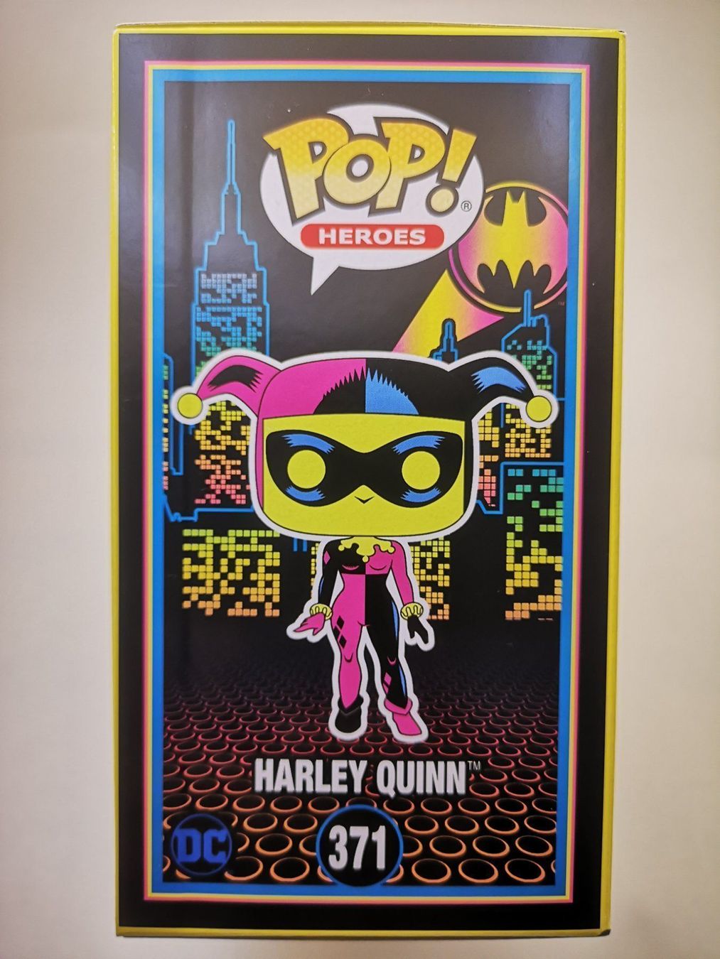Funko Statuette: Funko Pop Harley Quinn #371 – Nuovo e nell'imballaggio originale da Riehen venduto da _TheCollectorShop_ 5