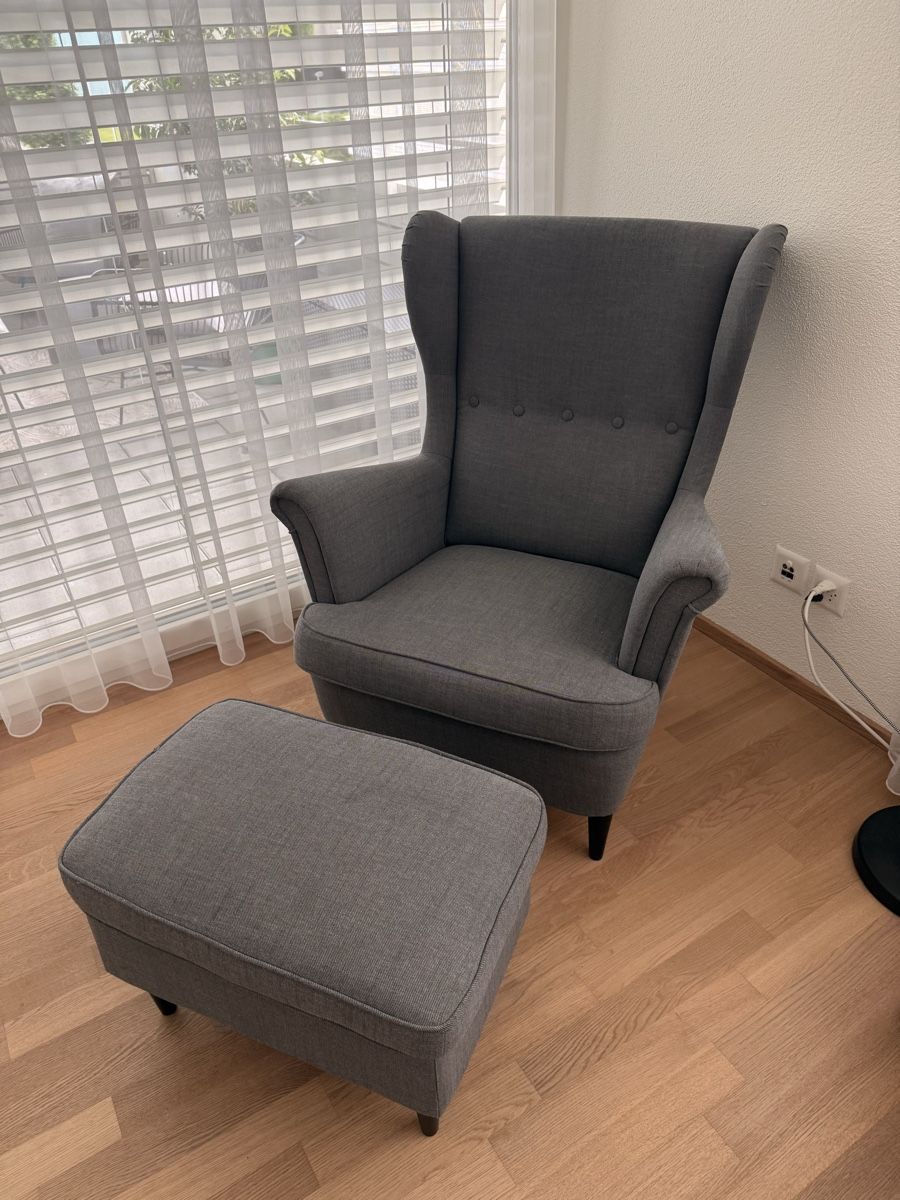 Ikea Fauteuils: Sessel mit Hocker grau IKEA STRANDMON – D'occasion à Adliswil par pat_j9h2 6