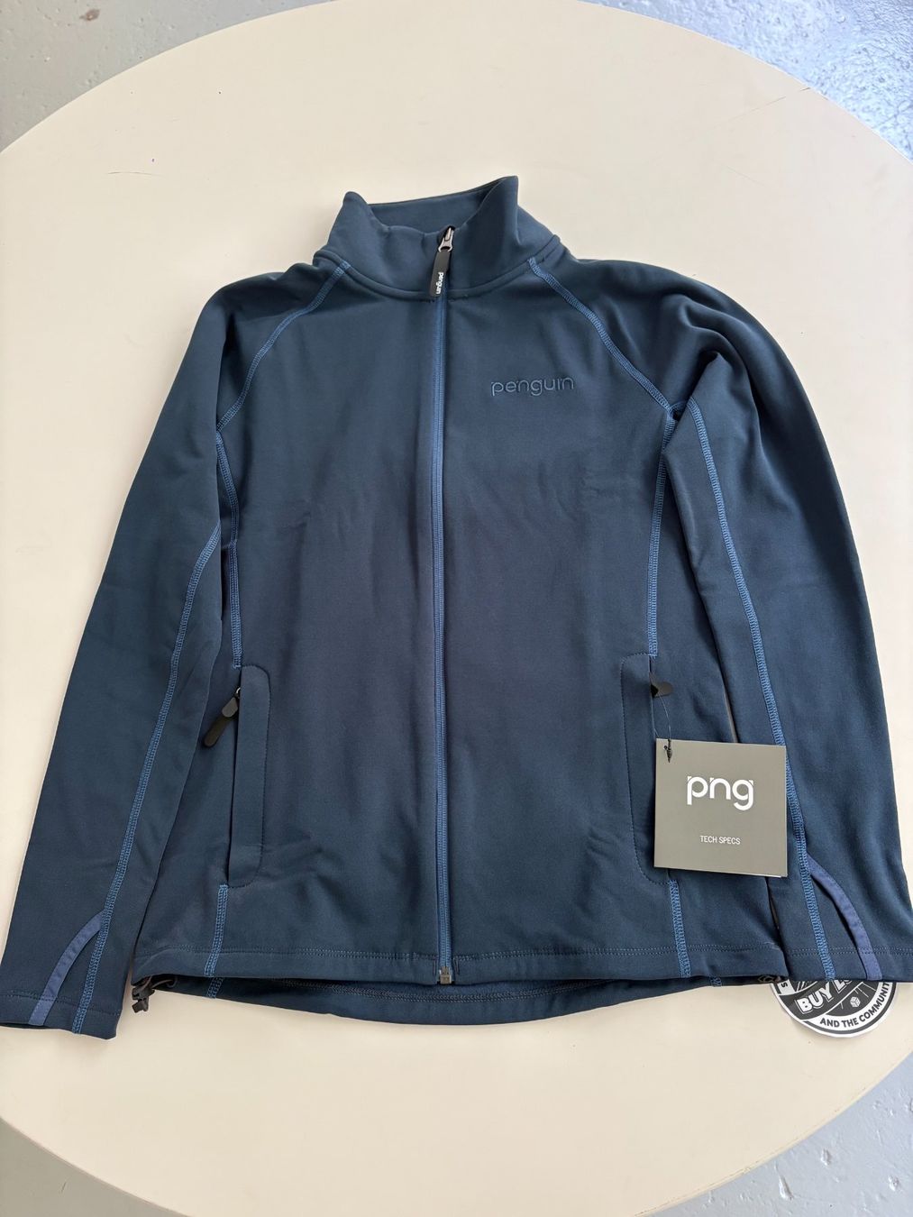 Maglioni & Felpe: Penguin Hoodie Damen – Usato da Trin Mulin venduto da SickDeal