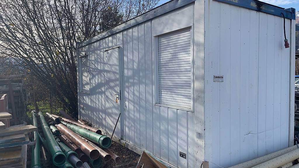 Contenitori edile: Containers de bureau Condecta 6.00 x 2.438m – Usato da Chamoson venduto da Michellod_Constru