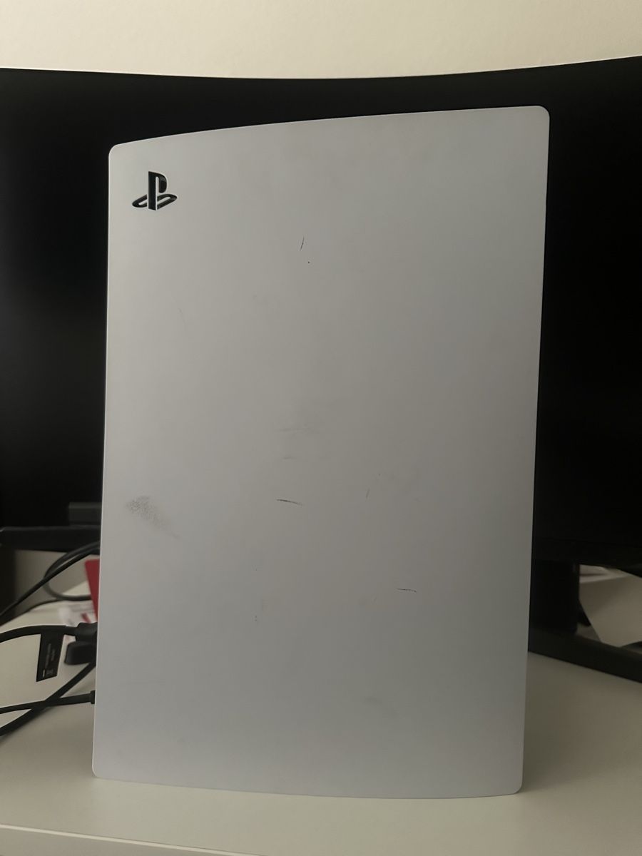 Sony Konsolen: Ps5 + Bundle – Gebraucht aus Dietikon von f82_q5vt