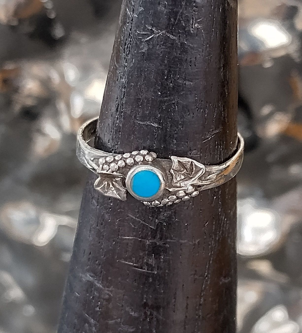 Anelli: RING SILBER 925 MIT TÜRKIS UND REBEN – Usato da Romanshorn venduto da Glitzer-Paradies 2