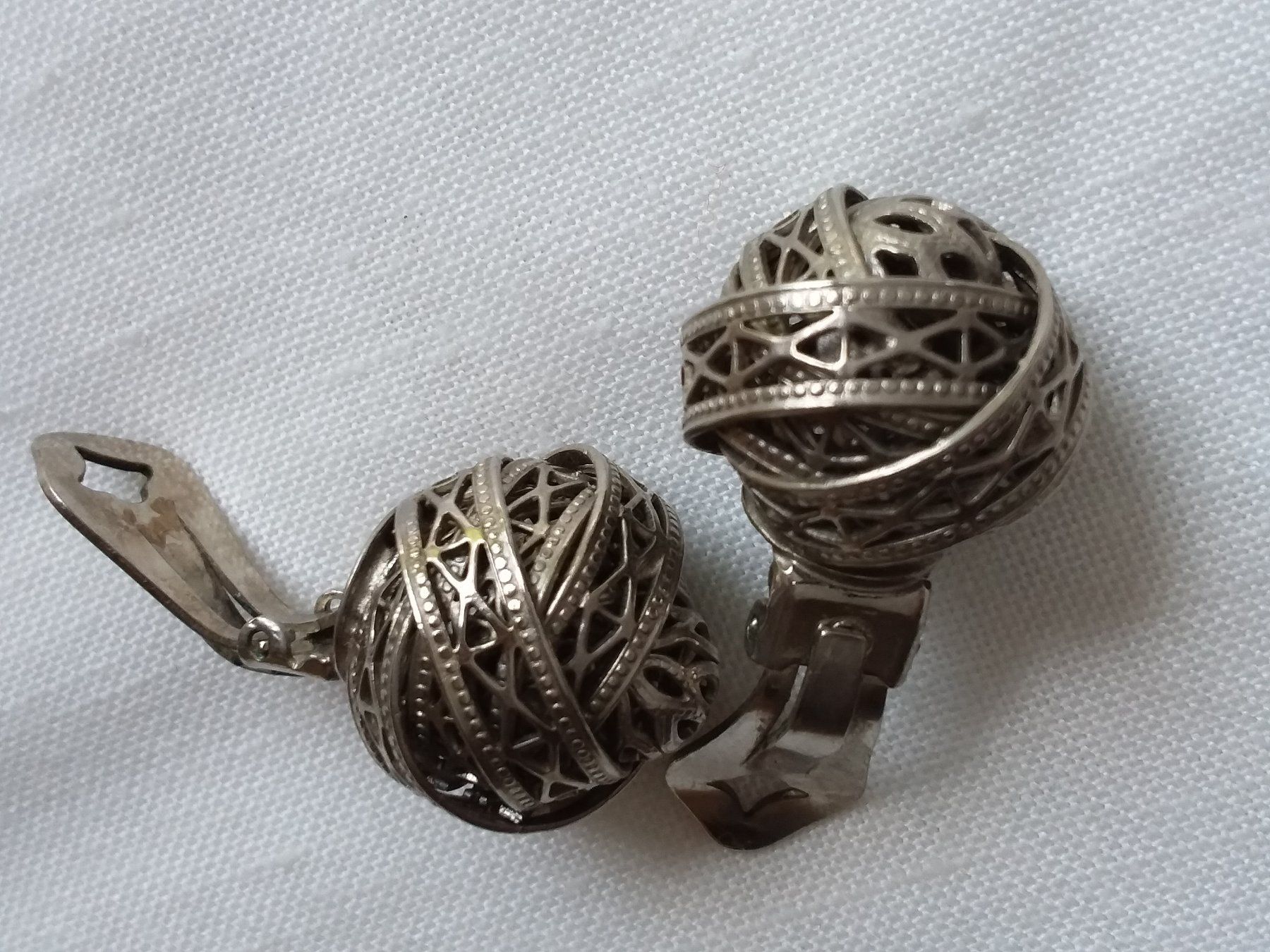 Orecchini pendenti & Orecchini a lobo: Vintage silbrige Kugeln Ohrclips – Usato da Zürich venduto da sanwit 5