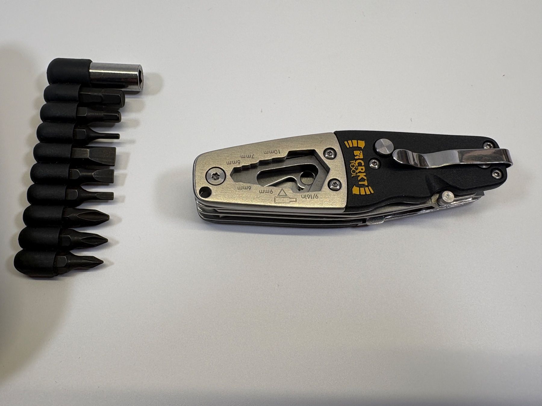 Tutti gli attrezzi: CRKT Multitool mit Bit-Set und Tasche – Usato da Elgg venduto da Jo_Naj 5