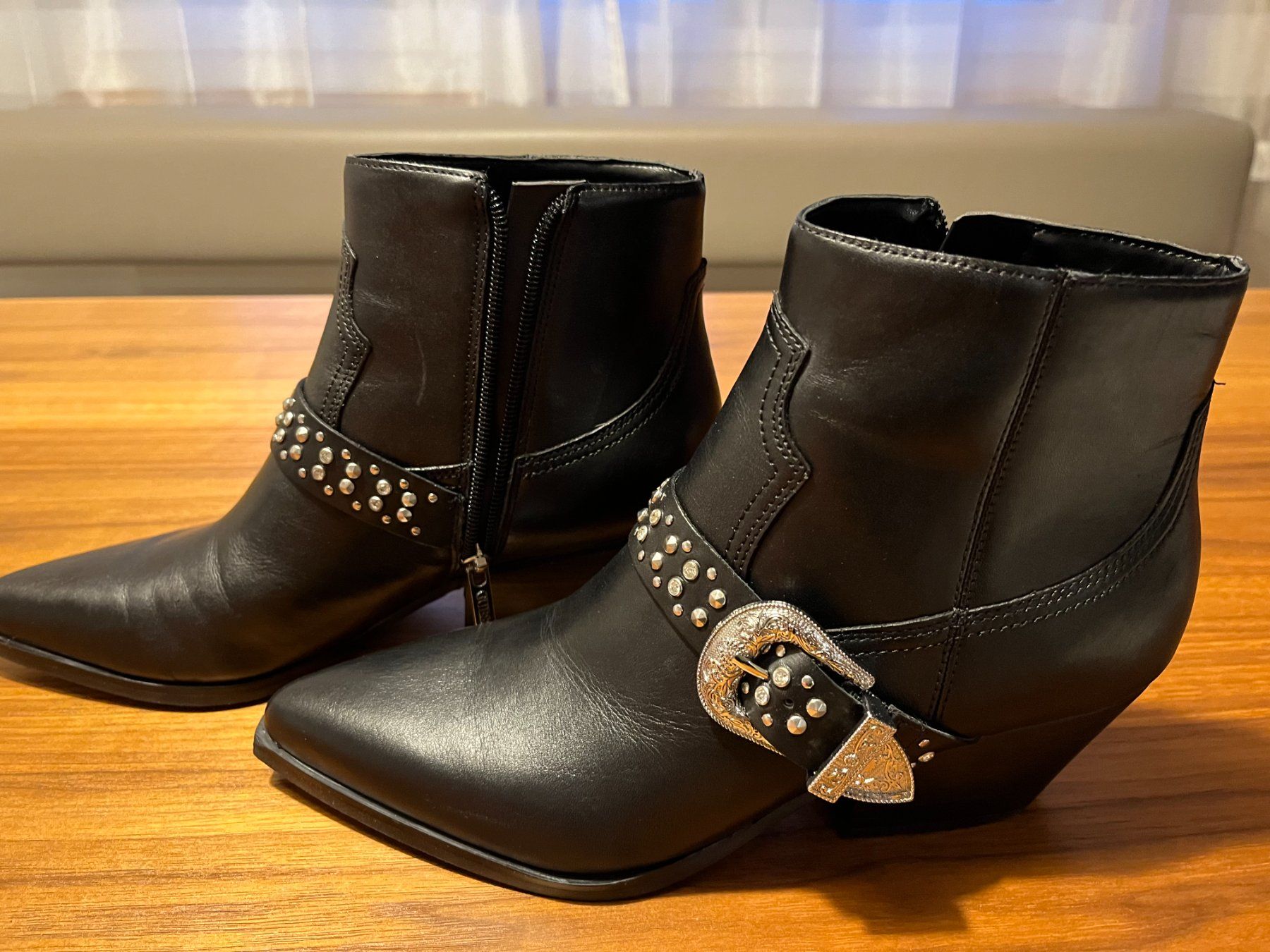 Guess Scarpe da donna: Guess HERMINE - Ankle Boot Gr. 39 – Nuovo e nell'imballaggio originale da Berneck venduto da Patata15 2