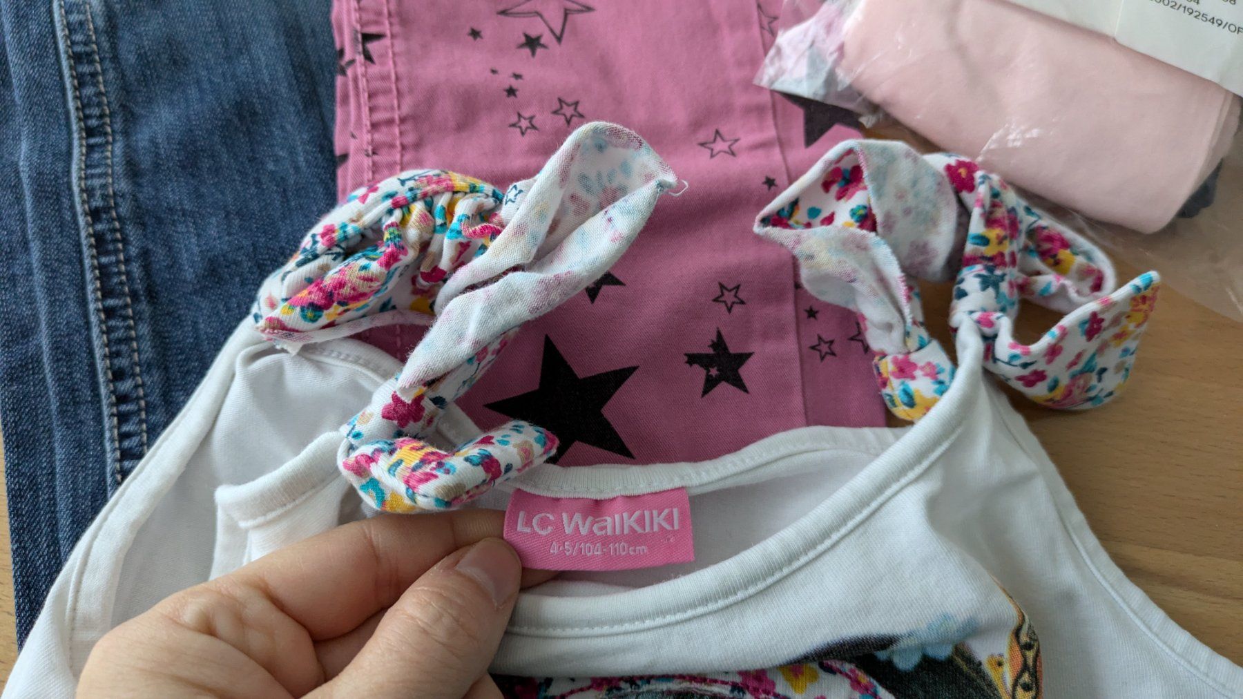 Lotti & Set di vestiti: Süsses Mädchenkleider Paket - 98/104 – Usato da Staufen venduto da Fleby84 2