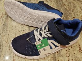 Baskets enfant bleu marine pointure 38 - Neuves!