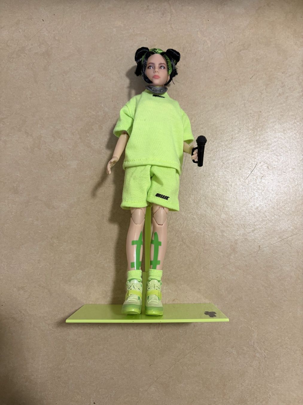 Bambole: Billie Eilish Live Los Angeles Puppe – Nuovo (secondo la descrizione) da Zürich venduto da Nexaro 3