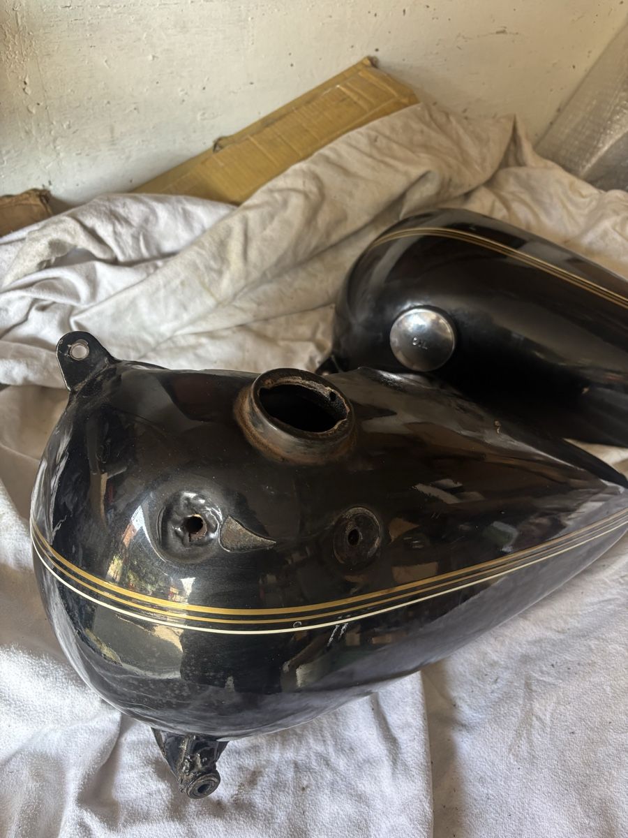 Harley-Davidson Tutti i ricambio per moto: Harley Davidson Benzin & Oil Tank – Usato da Schötz venduto da Harley35 8