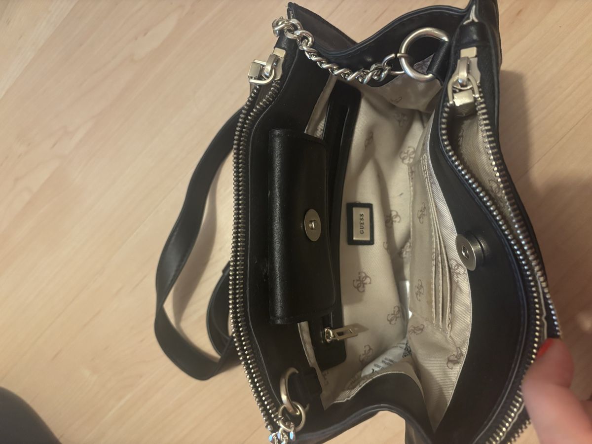 Taschen für Damen: Guess Handtasche schwarz – Neu (gemäss Beschreibung) aus Kehrsatz von ale_zpc6 1