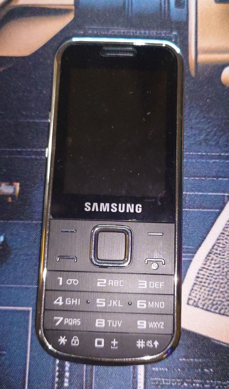 Samsung Telefoni cellulari / Smartphones: 2x Samsung Handy GT-C3530 – Nuovo (secondo la descrizione) da Ennetmoos venduto da Faders 1