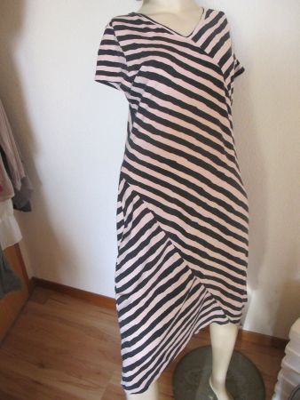 Schönes Kleid Sommerkleid Gr.40