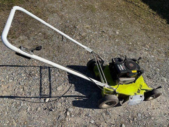 Tagliaerba: Rasenmäher – Usato da Horgen venduto da Zsgg 2