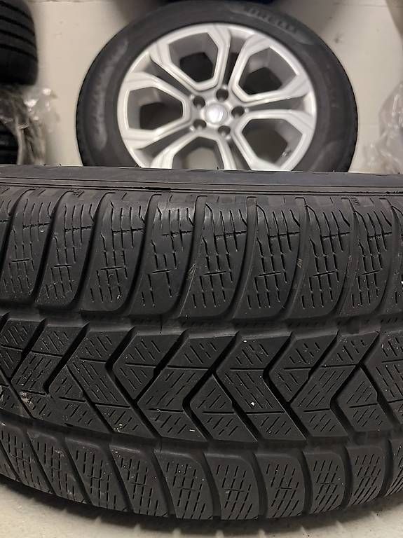 Pneumatici & Ruote complete: Land Rover Evoque Original Winterräder Pirelli  – Usato da Wädenswil venduto da Comfort99 3