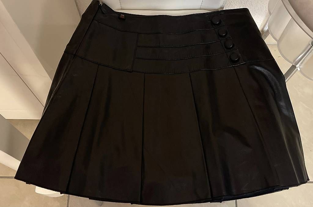 Gonne: Neu Mini Rock aus Künstlichem Leder – Nuovo (secondo la descrizione) da Zürich venduto da LihuaC