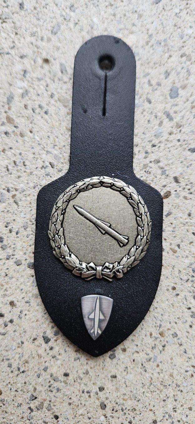 Schweizer Armee Placchette & Badge: *** Brustanhänger mit Spez. Abzeichen *** – Usato da Riedholz venduto da fr_sIruP