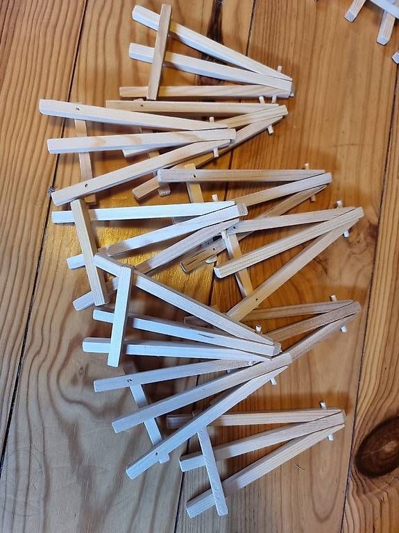 Chevalets: Lo de 10 mini chevalets en bois -  – D'occasion à Carouge GE par mar_l5cd 2