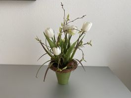 Frühlingsdeko mit Tulpen