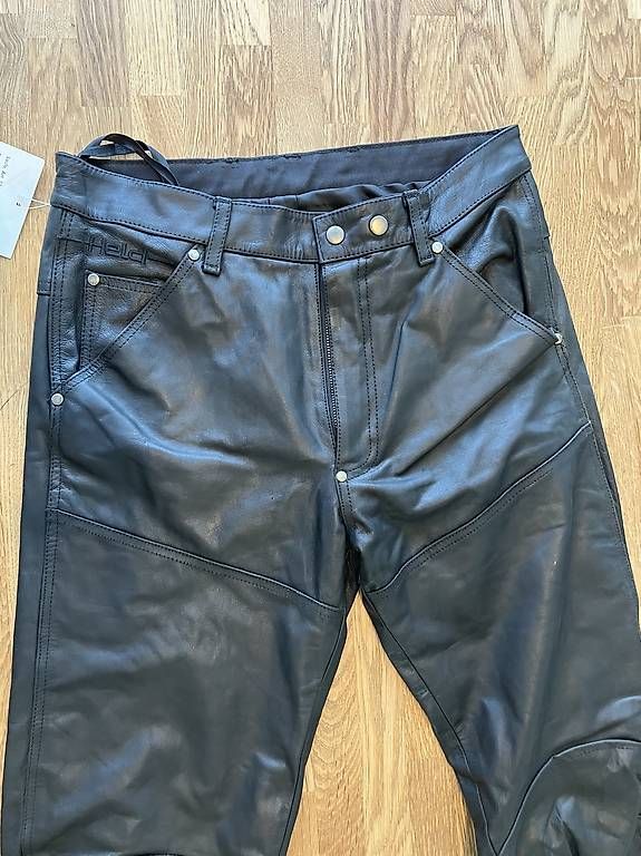 Held Pantaloni: HELD Leder-Motorradhose Gr. 48 - Neu – Nuovo e nell'imballaggio originale da Uerikon venduto da GP89 1