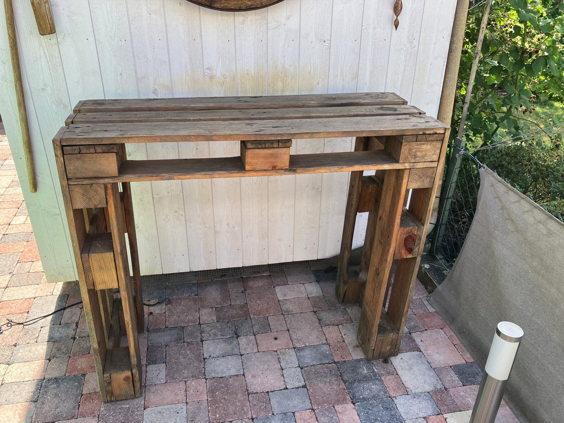 Allestimento di negozi e stand fieristici: Bar aus Holzpaletten – Usato da solothurn venduto da Lrz74