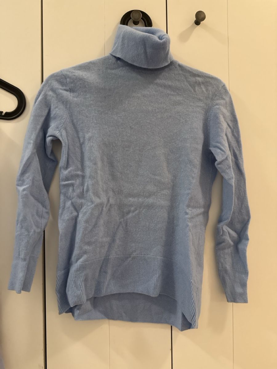 Massimo Dutti Maglioni & Felpe: Massimo Dutti turtle neck – Usato da Zürich venduto da AlineCr