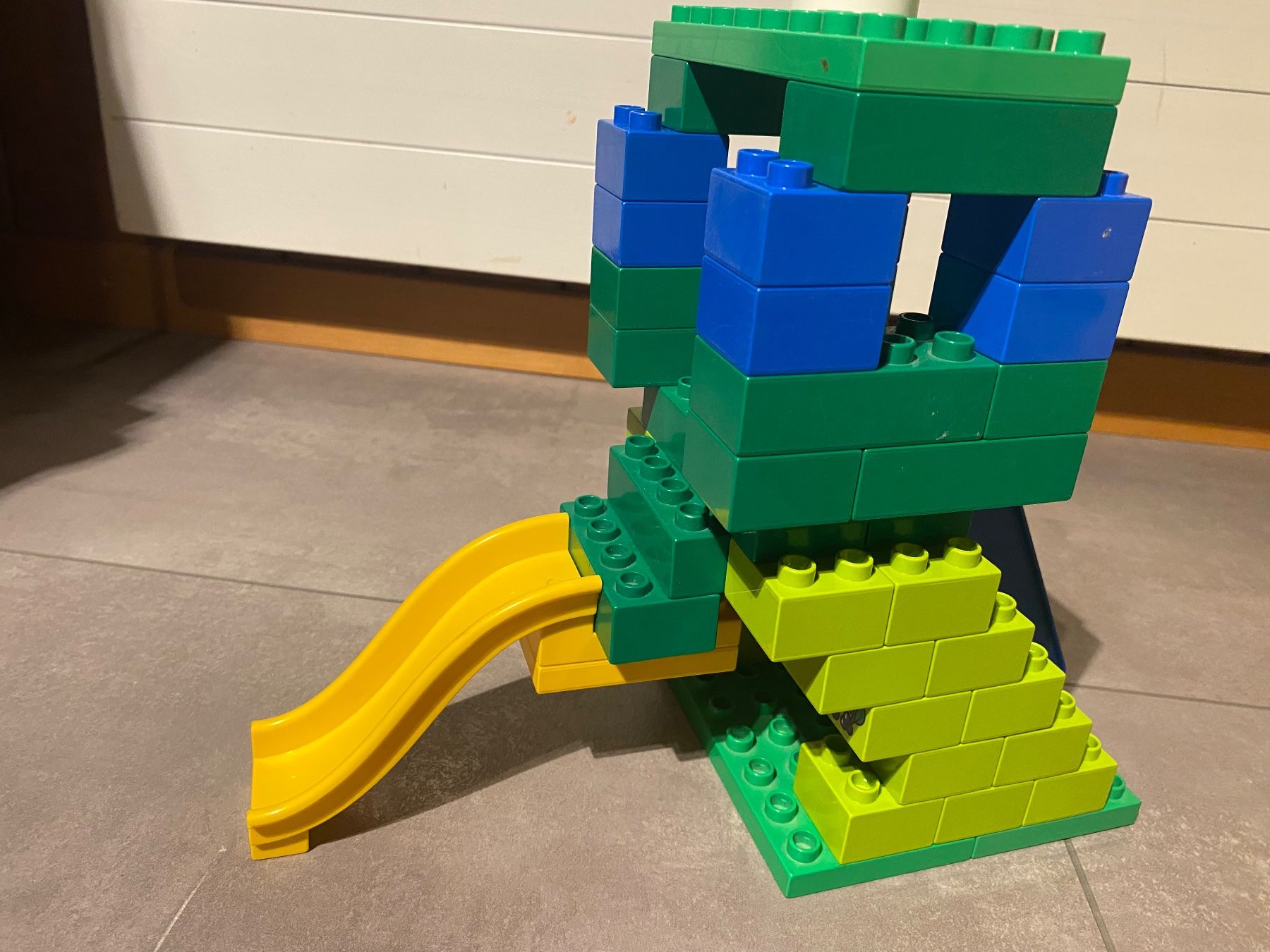 Lego Jouets: Lego Duplo Wohnhaus mit Spielplatz – D'occasion à Mastrils par scipio753 2