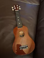 Ukulele Max Music braun mit Tasche und Stimmgerät neu