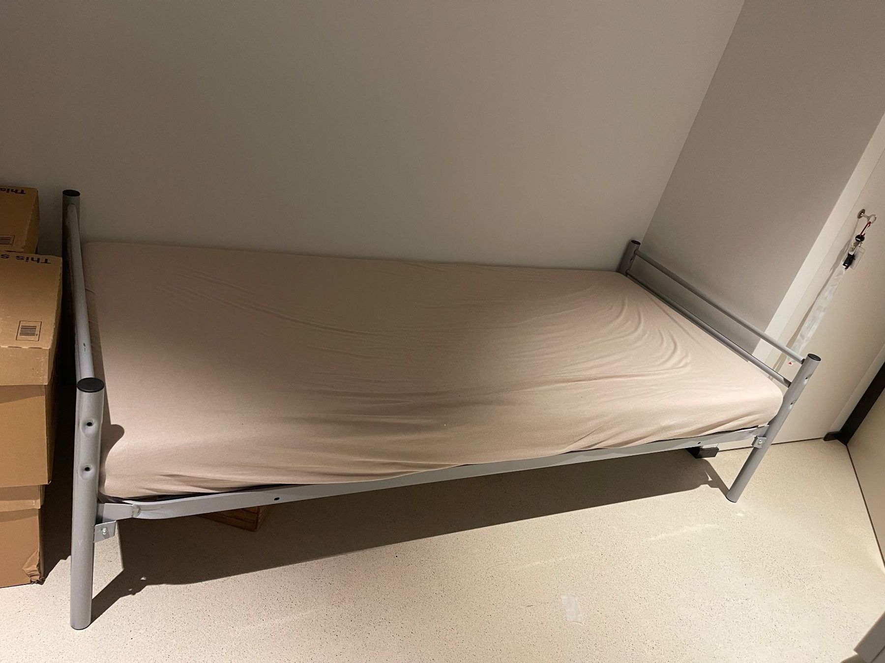 Betten: Bett mit Matratze – Gebraucht aus Zürich von bcd_5stf 2