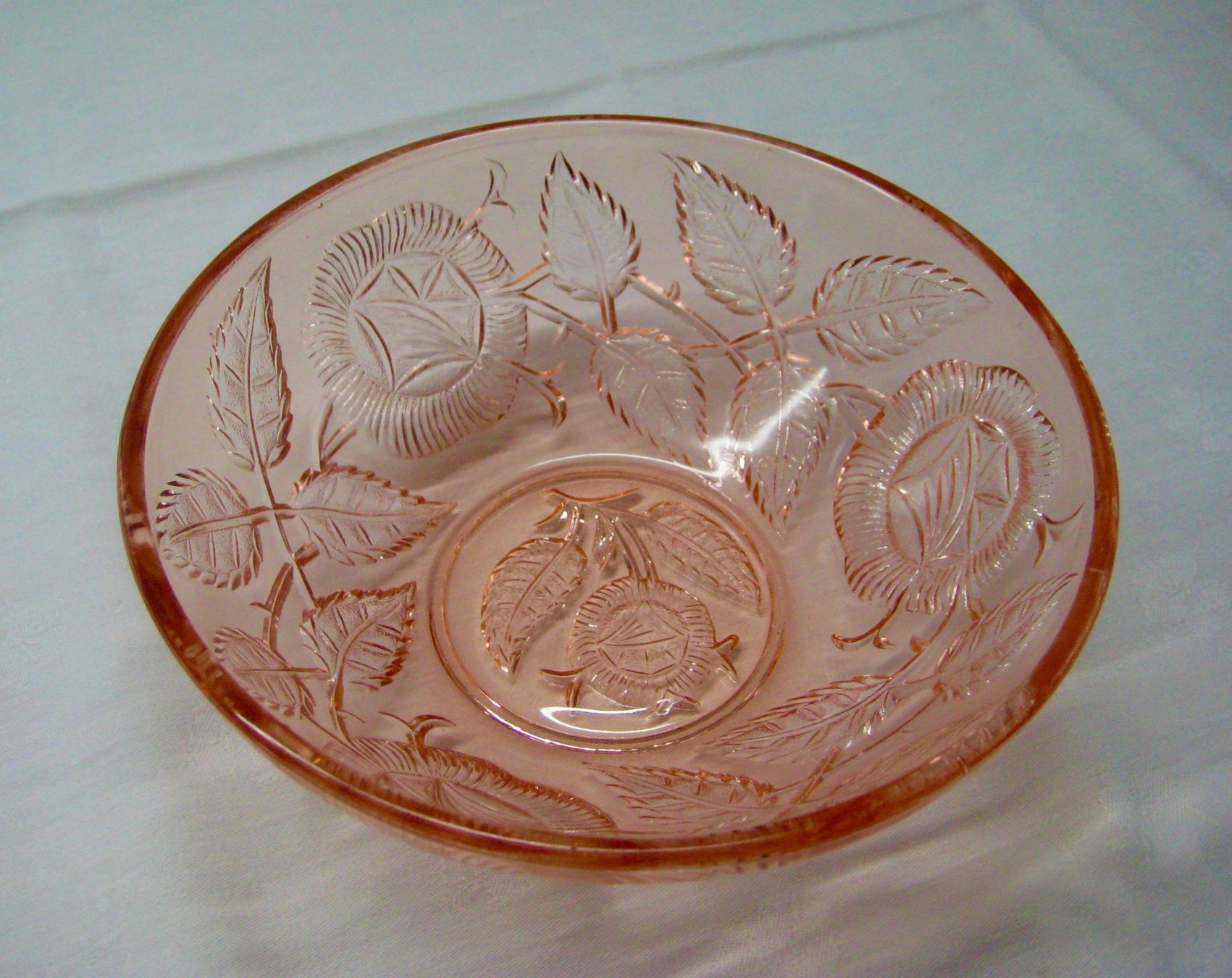 Schalen: Antike Glas Schale Rosalin Glas – Gebraucht aus Langendorf von Happy11 1