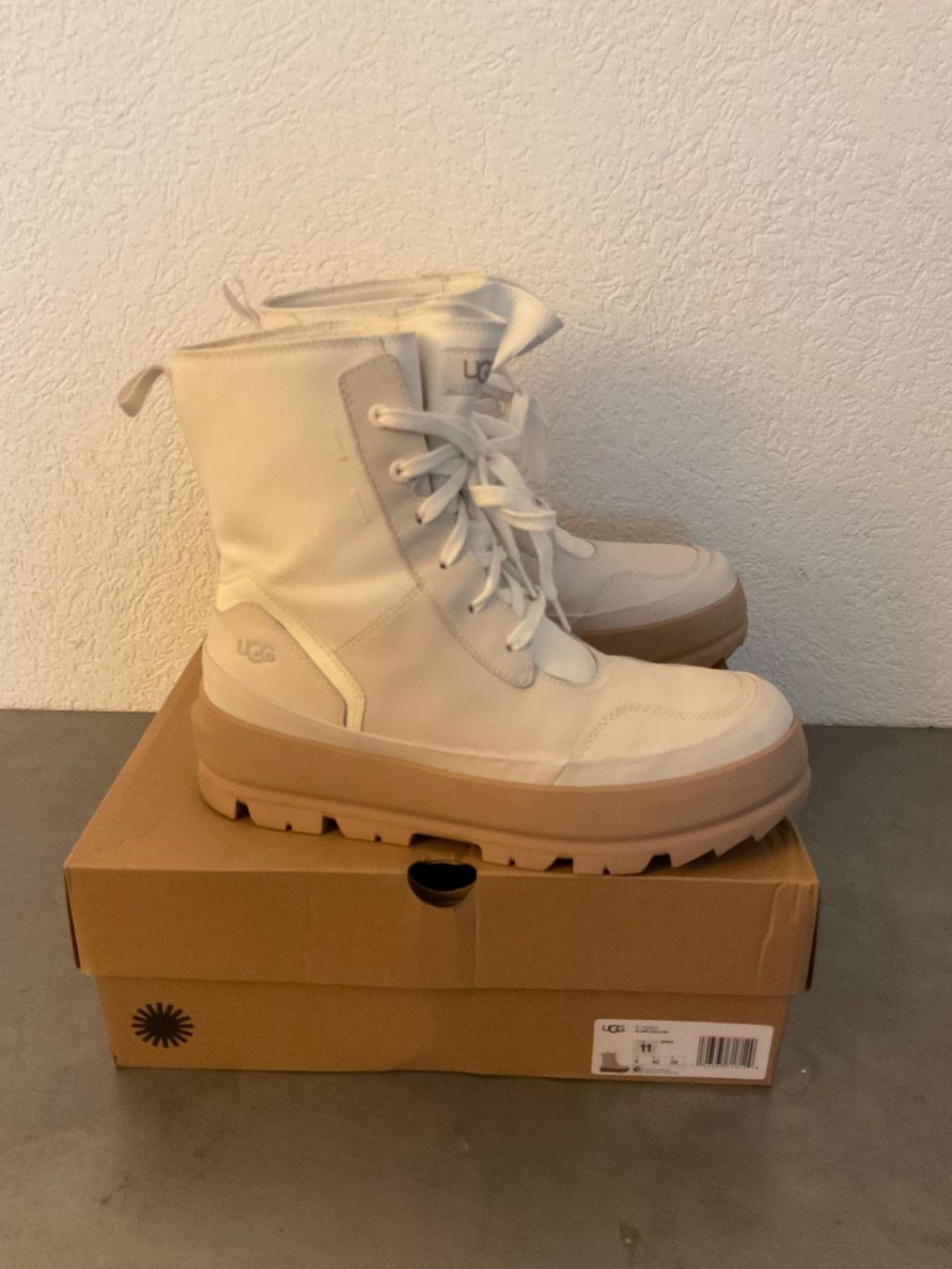 Ugg Damenschuhe: UGG pt. 42 – Neu (gemäss Beschreibung) aus Chippis von Mecla