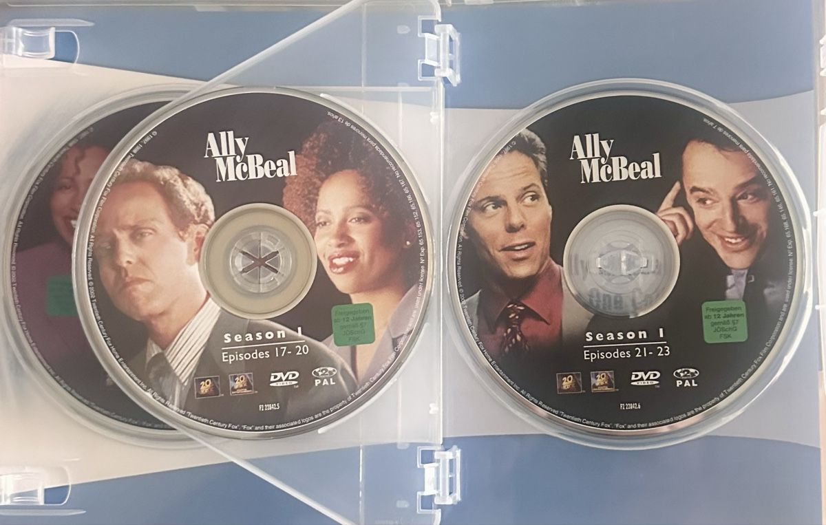 Alle DVDs: Ally McBeal - Season 1 - 6 DVDs – Gebraucht aus Malters von Gustov 4