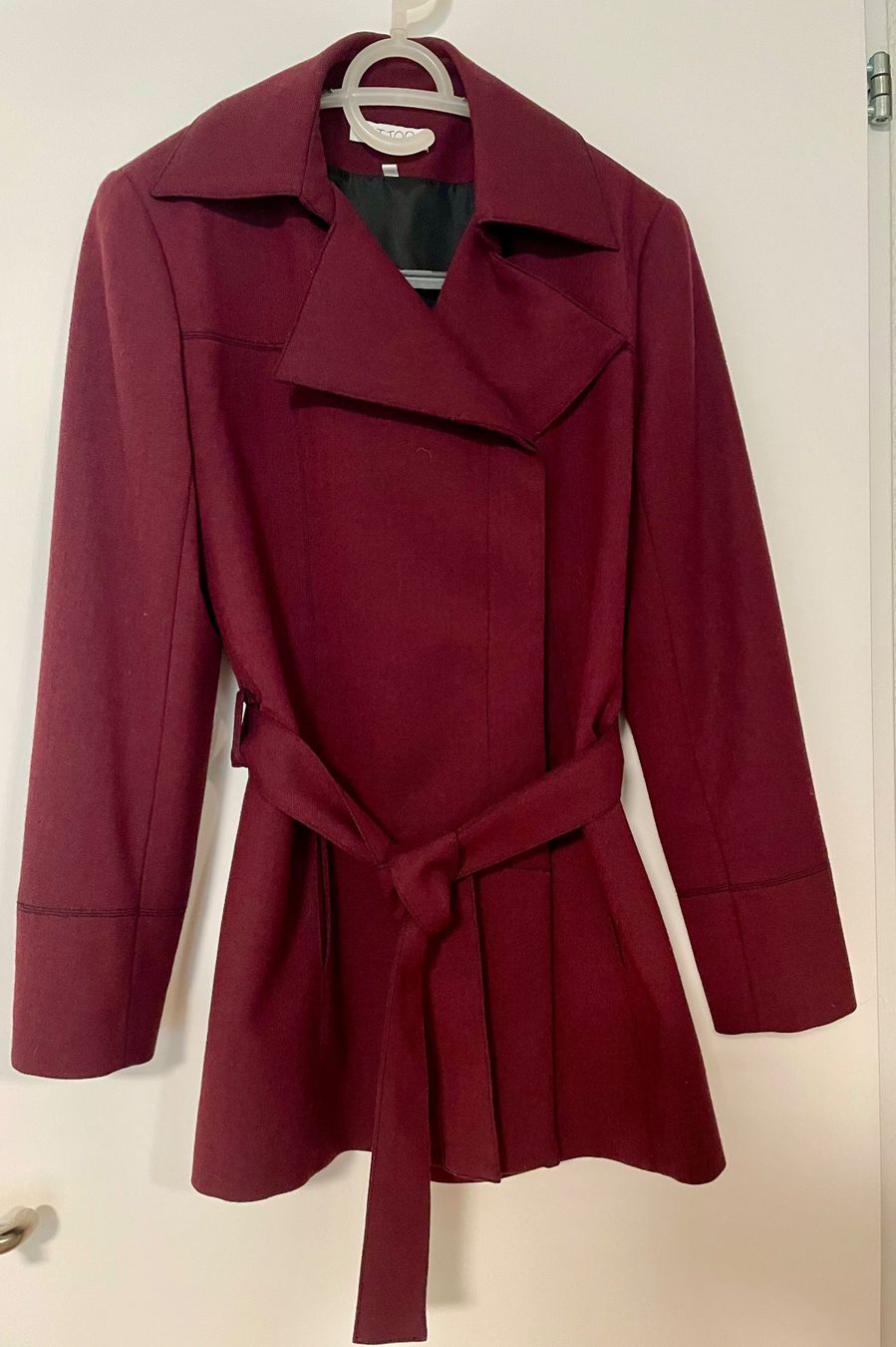 Costumi: Kostüm – Usato da Kriens venduto da Mayang