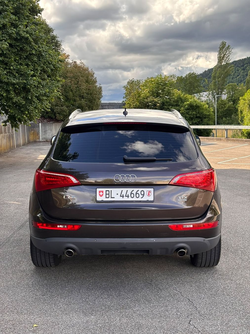Audi Autos: Audi Q5 3.0tdi Ab mfk Automat – Gebraucht aus Liestal von Ferid79 3