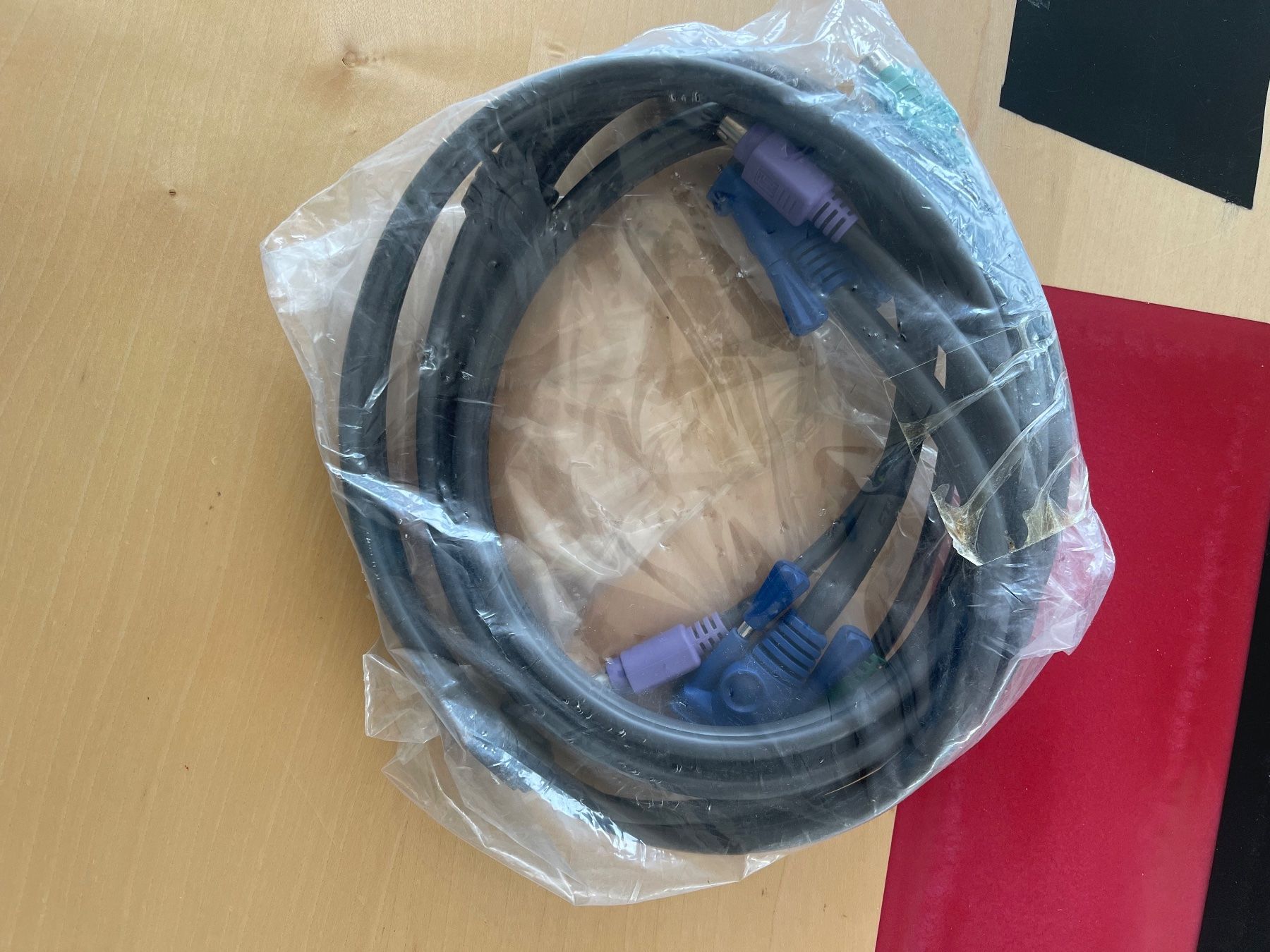 Kabel: KVM SWITCH KABEL – Gebraucht aus Wängi von Bmo