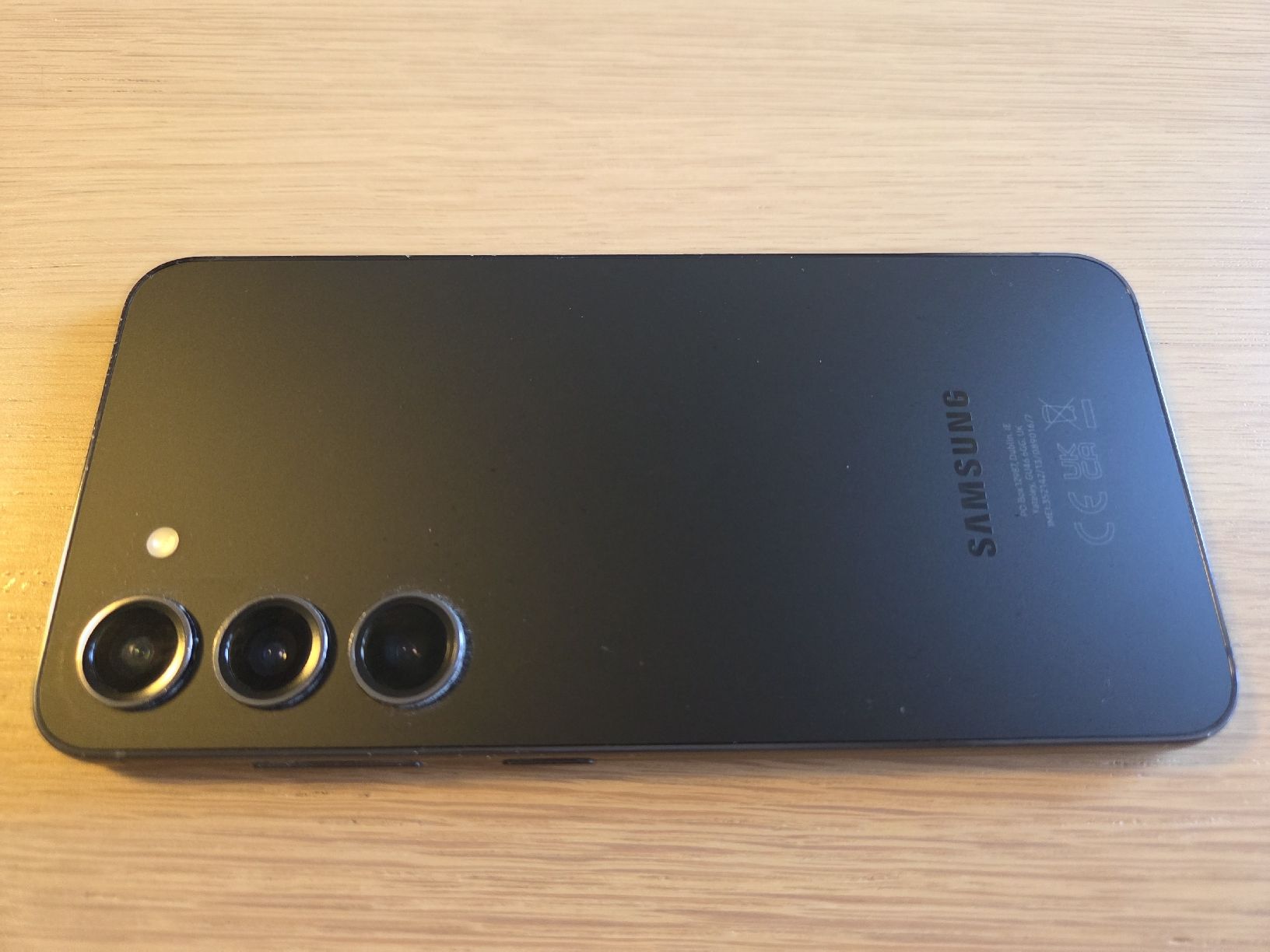 Samsung Telefoni cellulari / Smartphones: Samsung Galaxy S23 – Usato da Therwil venduto da n_zett