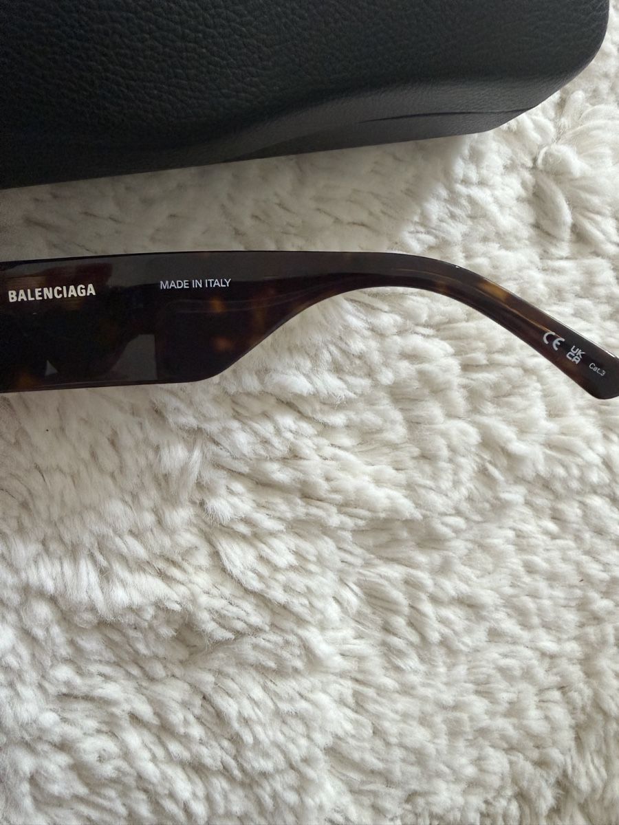Balenciaga Occhiali & Lenti: Balenciaga sunglasses  – Usato da Schaffhausen venduto da Nadiuna 4
