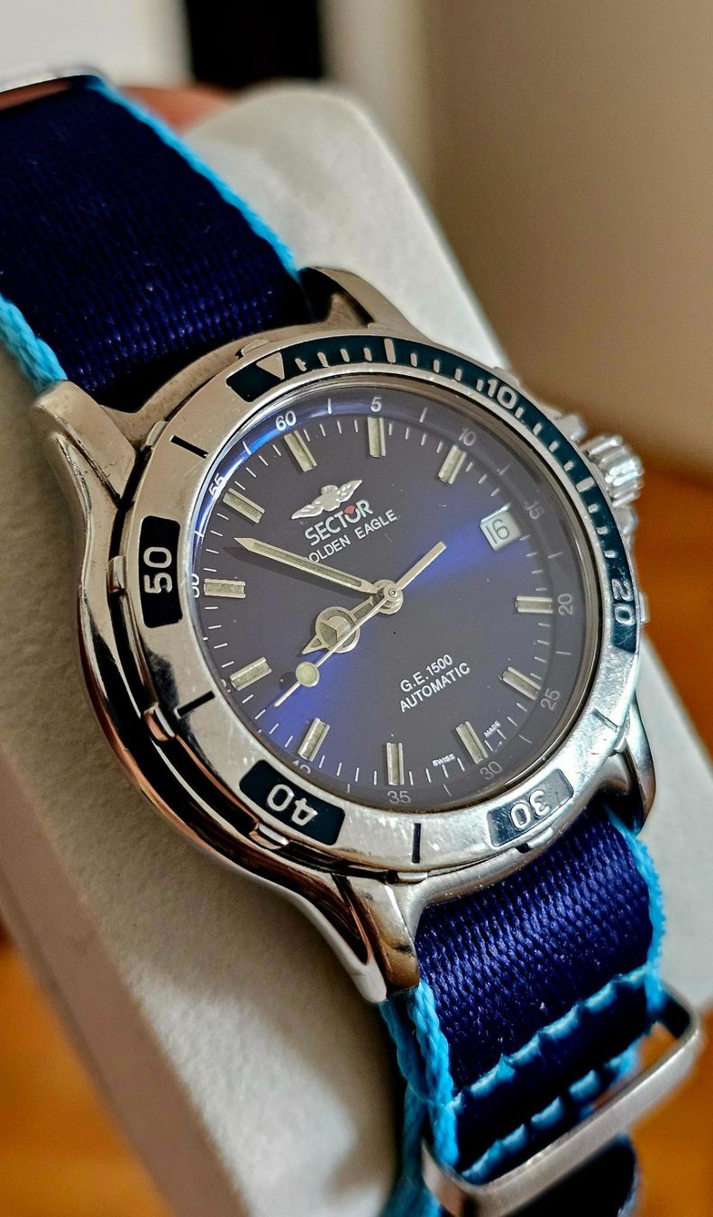 Sector Montres: 2 Sectors GE, 1 chrono Vajoux, 1 Automatic – D'occasion à vevey par Edwatch 9