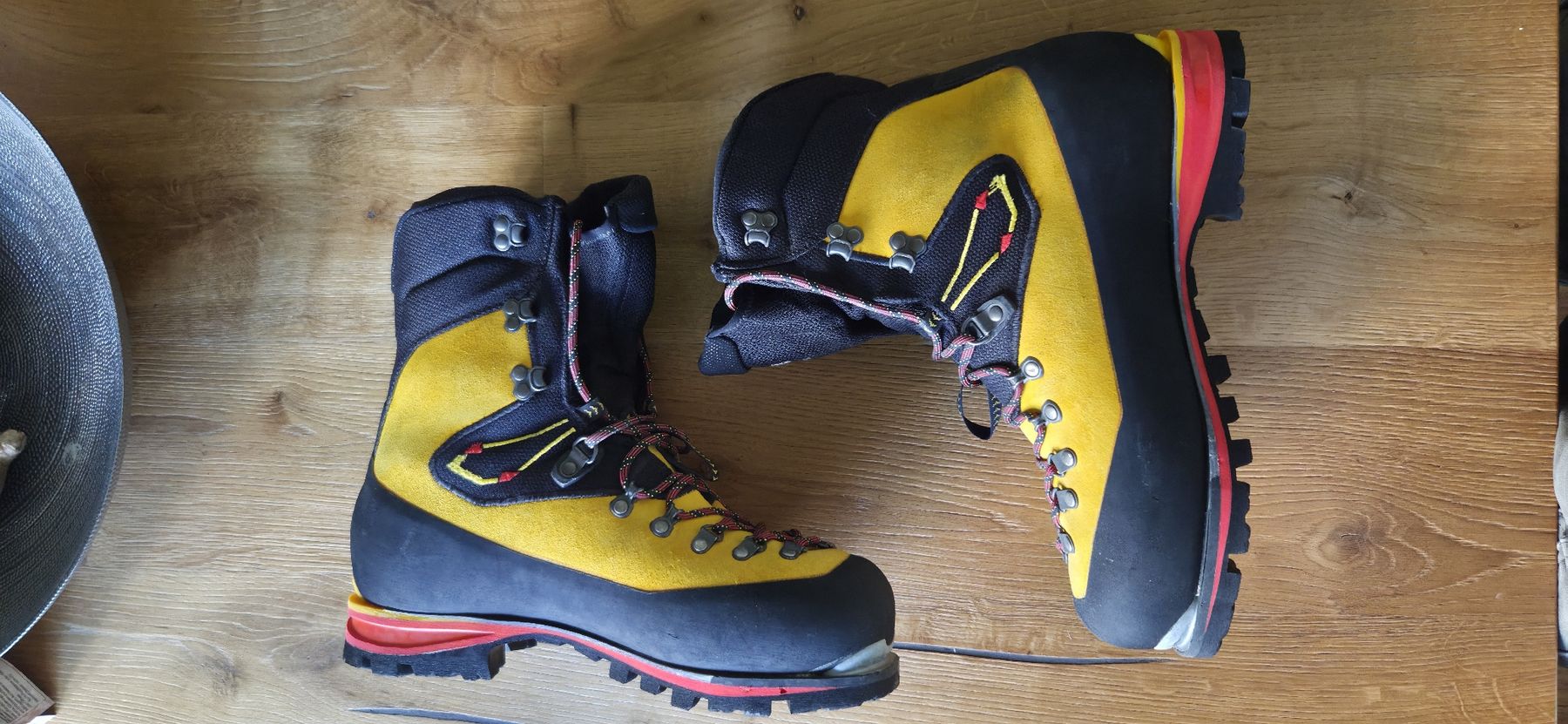 La Sportiva Scarpe da uomo: La Sportiva Nepal Cube GTX  – Nuovo (secondo la descrizione) da Balgach venduto da cmu_v2z8 1