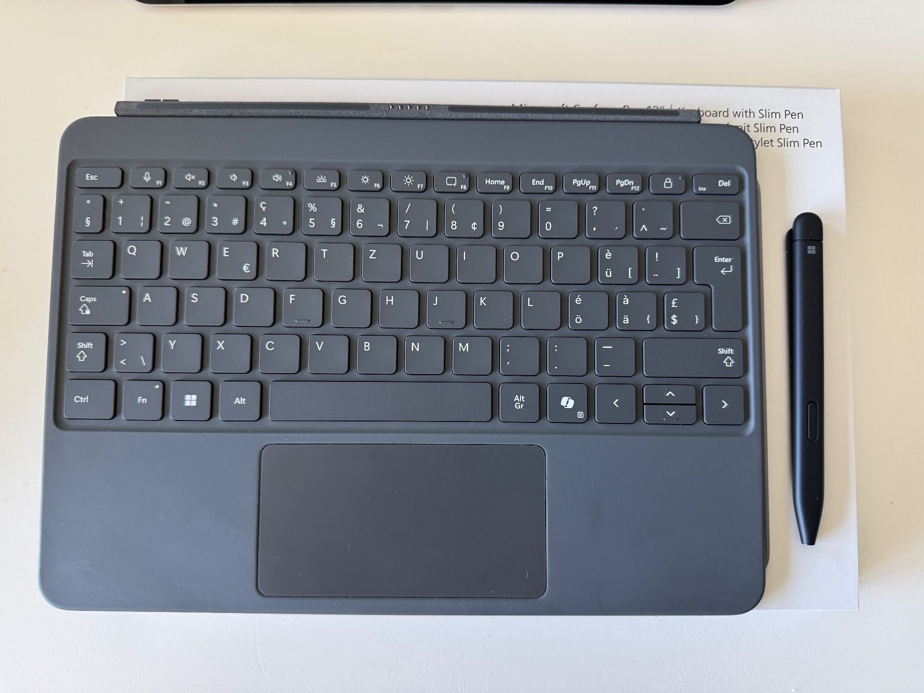 Microsoft Tablet PC: Microsoft Surface Pro 12 mit CH Keyboard, Slim Pen und Hülle – Usato da Landschlacht venduto da mmpp 1