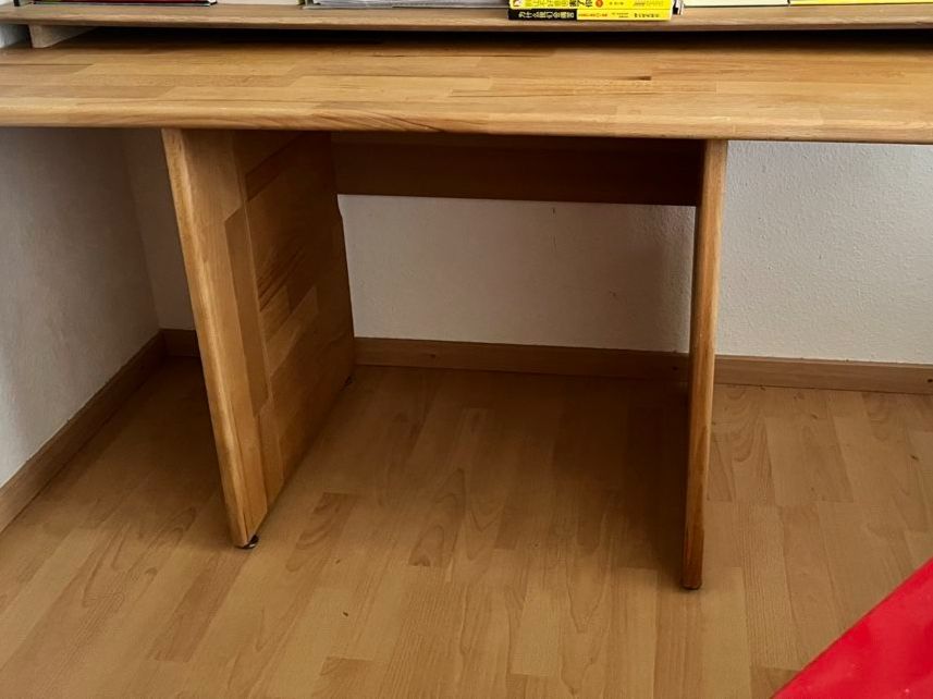 Scrivanie: Schreibtisch Holz massiv Buche – Usato da Zürich venduto da sop_5b8y 1