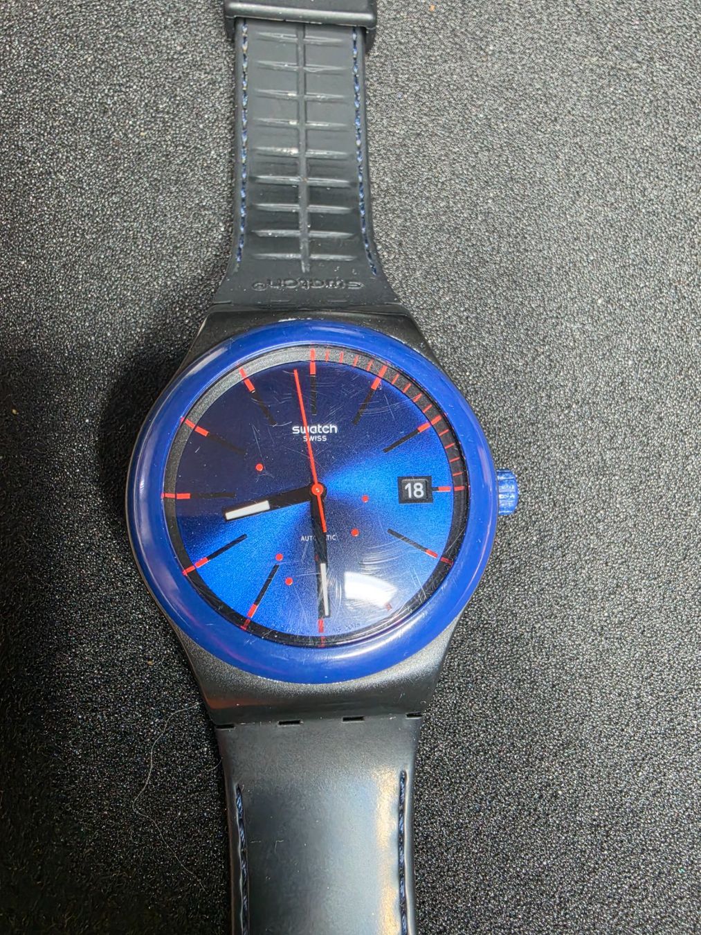 Swatch Orologi: Swatch Sistem51 Notte SUTB403 Automatic 42mm – Usato da Bülach venduto da TimeDealsNow