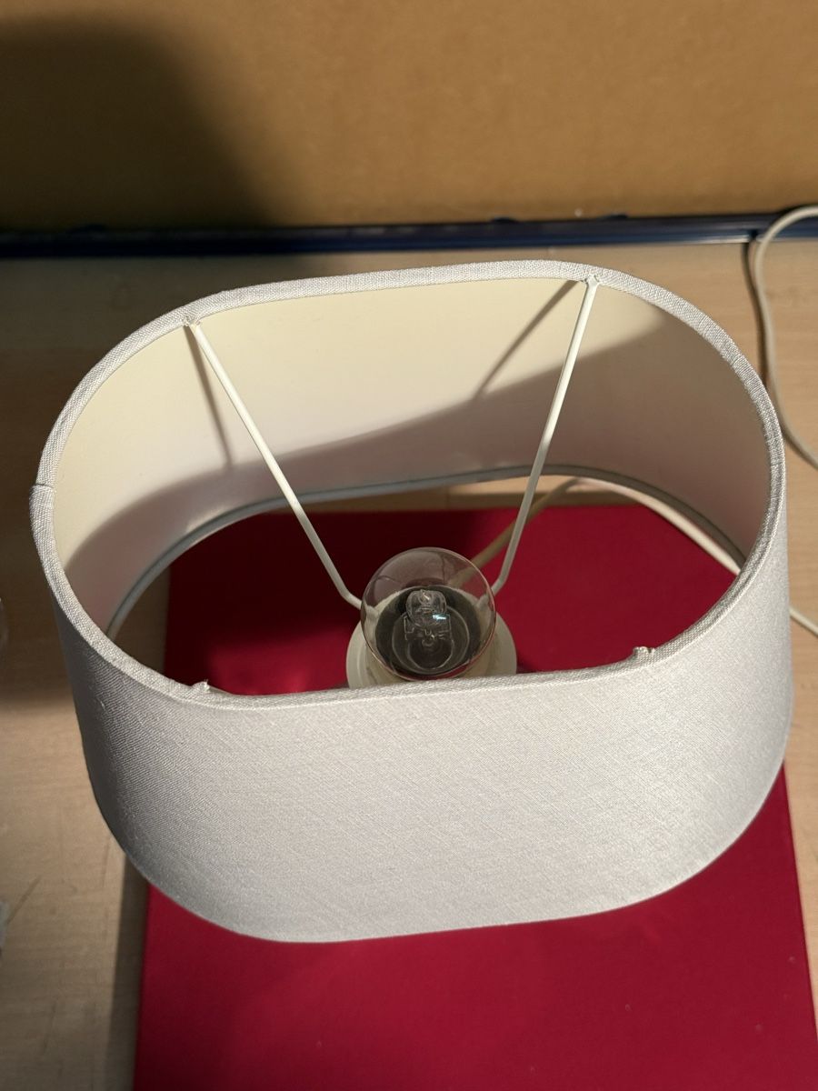 Lampade: Elegant Table Lamp with Shade – Usato da Lausanne venduto da vas_mbk2 2