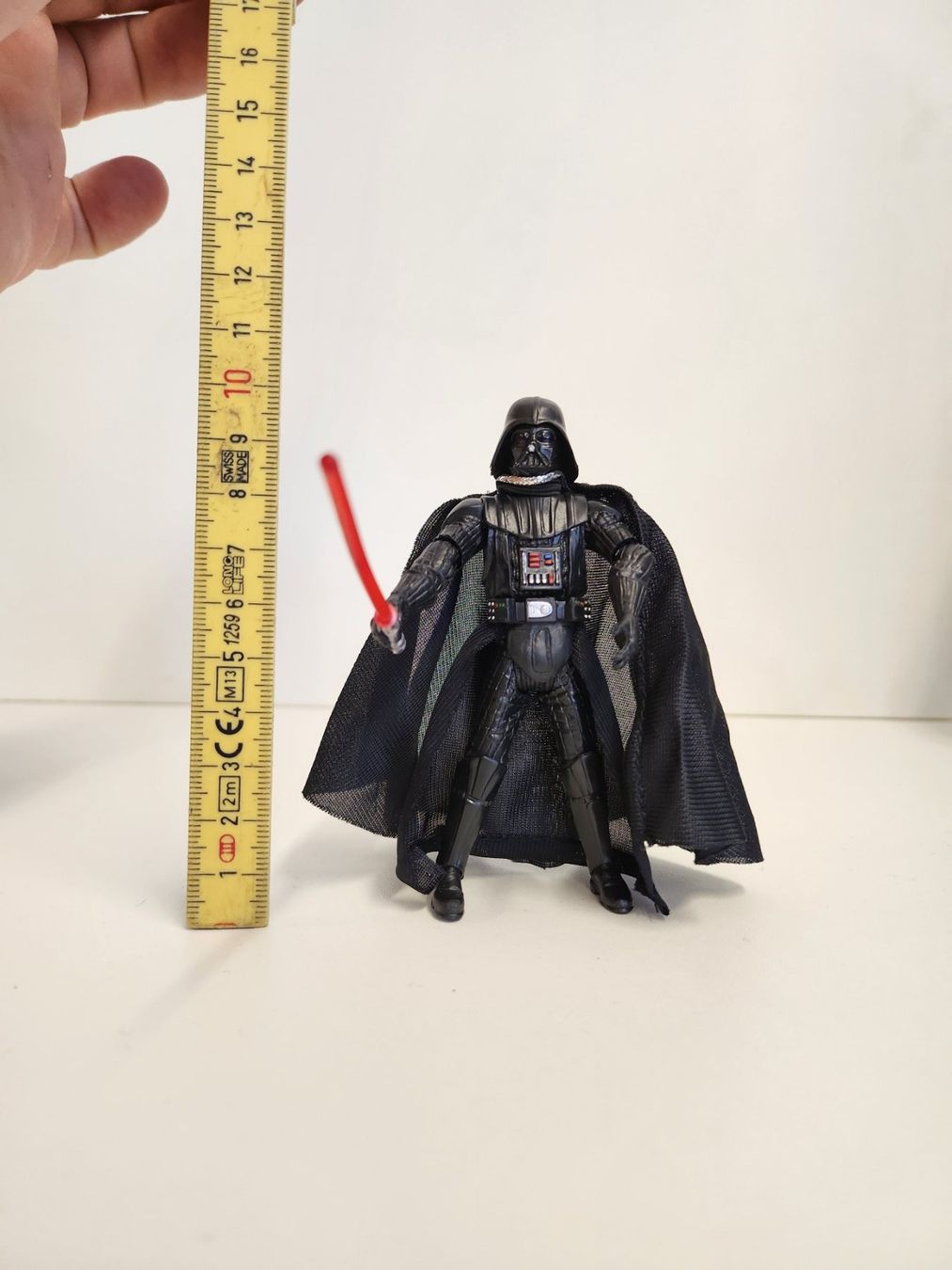 Figurines: Star Wars Darth Vader Figur mit Laserschwert – Neuf avec emballage d'origine à Niederurnen par Ghost.recon 1